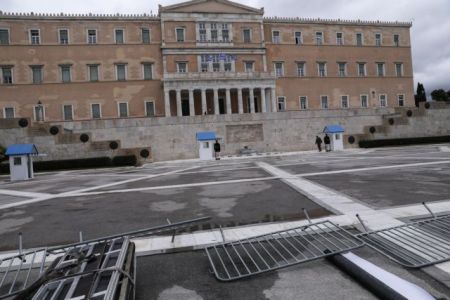 ΕΛ.ΑΣ : Απαγόρευση συγκεντρώσεων την 25η Μαρτίου