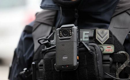 Επίσημη πρώτη για τις κάμερες σώματος σε αστυνομικούς των ΔΙΑΣ – ΟΠΚΕ