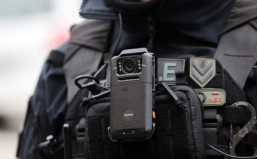 Επίσημη πρώτη για τις κάμερες σώματος σε αστυνομικούς των ΔΙΑΣ – ΟΠΚΕ