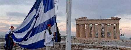 25η Μαρτίου: Η έπαρση της γαλανόλευκης σημαίας στην Ακρόπολη