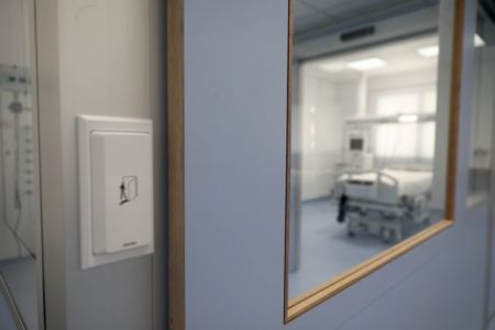 Θεοχάρη : Τέλος οι ΜΕΘ στο «Σωτηρία» – Εξιτήρια σε ασθενείς, με αναπνευστήρες για το σπίτι