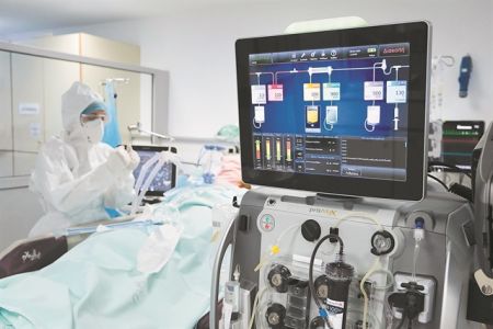 Κοροναϊός : Υπό ασφυκτικό κλοιό παραμένουν οι ΜΕΘ – Αργεί η αποσυμφόρηση του ΕΣΥ