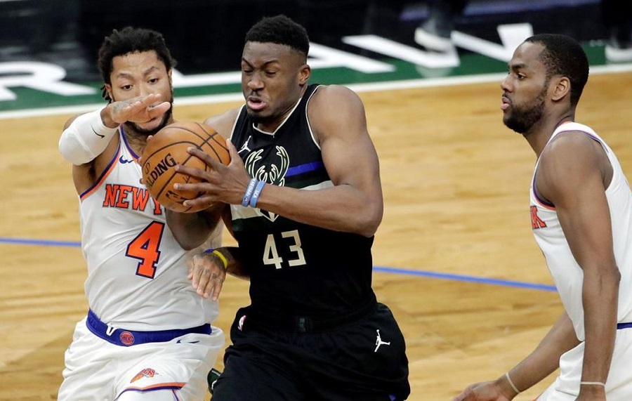 ΝΒΑ : Ήττα των «μισών» Μπακς από τους Νικς με 96-102 παρά τα ρεκόρ του Θανάση Αντετοκούνμπο