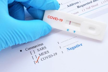 Κορωνοϊός : Πέντε απαντήσεις για το μέλλον των εμβολιασμών και την εξέλιξη της νόσου