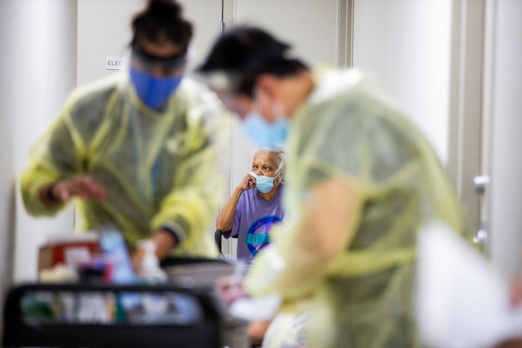 Κορωνοϊός : 1.724 κρούσματα, 65 νεκροί, 738 διασωληνωμένοι