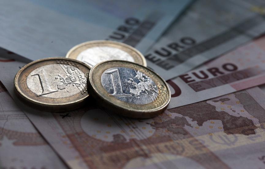 Κορωνοϊός : Τα 20 μέτρα για την «αποσωλήνωση» της ελληνικής οικονομίας