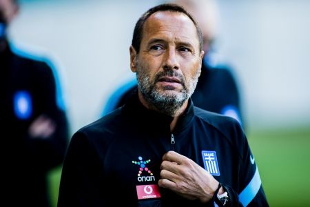 Φαν Σιπ : Ένας από τους ηγέτες μας ο Μπακασέτας – Δεν είναι εύκολο το ματς με τη Γεωργία