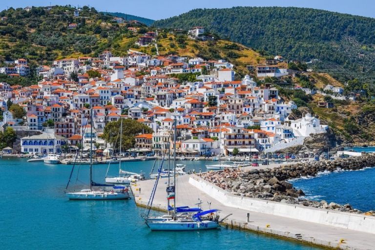 Daily Telegraph : Τα 10 ελληνικά νησιά που είναι ιδανικά για διακοπές μετά την πανδημία | tovima.gr