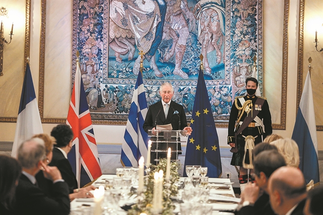 Εκμυστηρεύσειςκαι συγκίνησηστο Προεδρικό