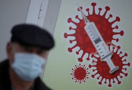 Επικριτικός προς την Ευρώπη ο ΠΟΥ : «Απαράδεκτα αργός ο εμβολιασμός»