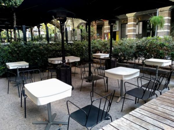 Government announces 300mn euros in working capital for devastated restaurant industry