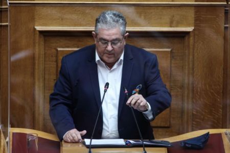 Κουτσούμπας : Ο κόσμος πεθαίνει εκτός ΜΕΘ και ο ιδιωτικός τομέας κάνει χρυσές δουλειές