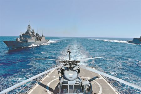 Δύσκολες οι συνομιλίες Ελλάδας – ΗΠΑ για τις βάσεις