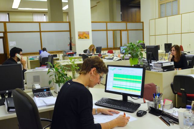 Ανατροπές στην εργατική νομοθεσία  – Αντιδράσεις από ΚΙΝΑΛ, ΚΚΕ | tovima.gr