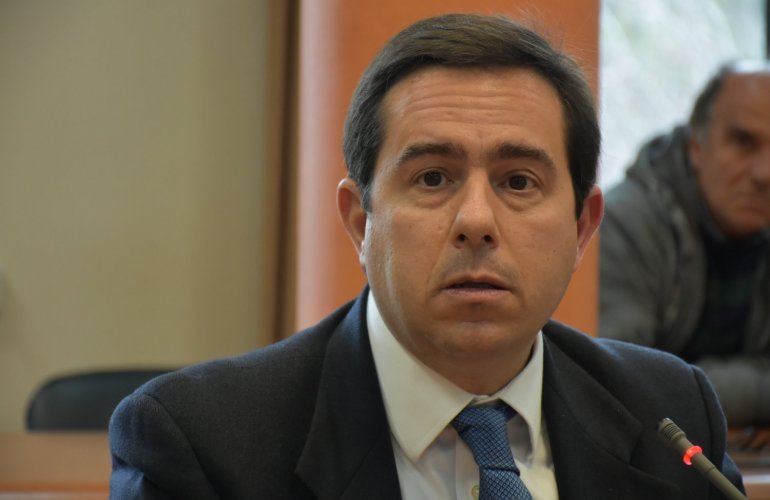 Προσφυγικό : Τηλεδιάσκεψη Μηταράκη – Σταϊκούρα με φορείς του Βόρειου Αιγαίου για το μειωμένο ΦΠΑ