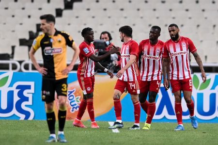 ΑΕΚ – Ολυμπιακός : Για την πρώτη ένα πολύ δύσκολο βράδυ, για τον δεύτερο ακόμα ένα καλό βράδυ στη δουλειά