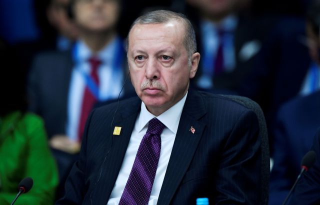 Ερντογάν : Σφοδρή επίθεση στους ναυάρχους – Κατήγγειλε «πραξικόπημα»