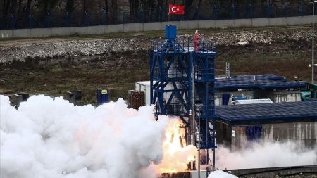 Τουρκία : Ο Ερντογάν δοκίμασε τον κινητήρα που θέλει να στείλει στη Σελήνη