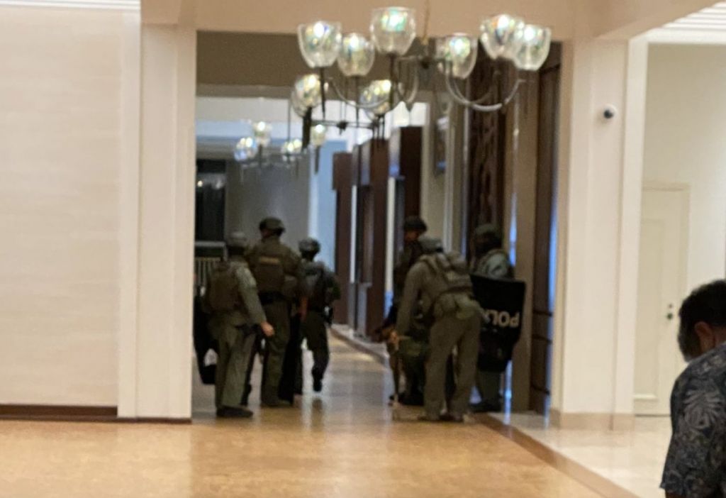 Συναγερμός σε χλιδάτο ξενοδοχείο στη Χονολουλού : Ένοπλος πυροβόλησε και ταμπουρώθηκε σε δωμάτιο