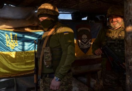 Ουκρανία : ΗΠΑ και ΕΕ αμφισβητούν τις ρωσικές προθέσεις και προειδοποιούν το Κρεμλίνο