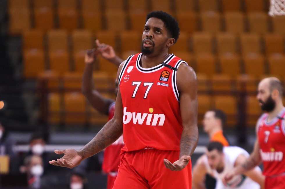 Φοβερός ΜακΚίσικ στα καλύτερα καρφώματα της κανονική περιόδου