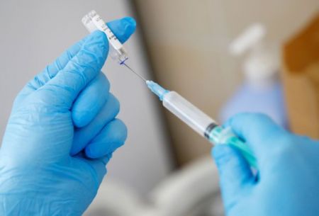 Εμβόλιο: Τον Μάιο παίρνουν σειρά οι 40αρηδες – Πότε ανοίγουν ραντεβού, πότε ξεκινά ο εμβολιασμός