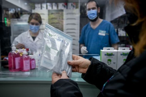 Γεραπετρίτης : 900.000 self test σε εργαζόμενους από Πέμπτη – Την επόμενη εβδομάδα οι εισηγήσεις για Πάσχα