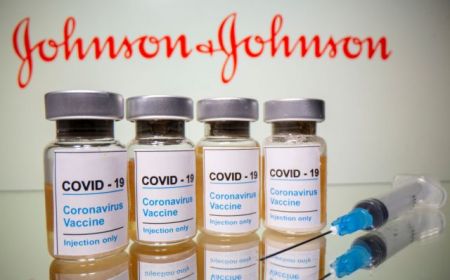 Τζανάκης για Johnson & Johnson : Πιο σπάνιες οι θρομβώσεις από την AstraZeneca – Τι είπε για κρούσματα, νοσηλείες