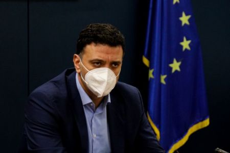 Κικίλιας : Υποχώρησαν στα 27.462 τα ενεργά κρούσματα – Σταθεροποιείται ο δείκτης θετικότητας