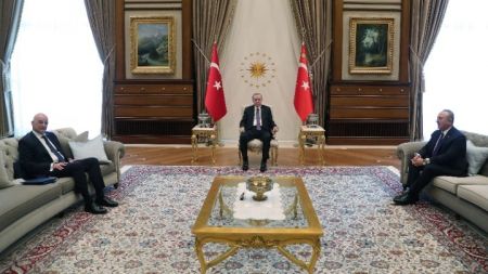 Τουρκία : Ολοκληρώθηκε η συνάντηση του Νίκου Δένδια με τον Ταγίπ Ερντογάν