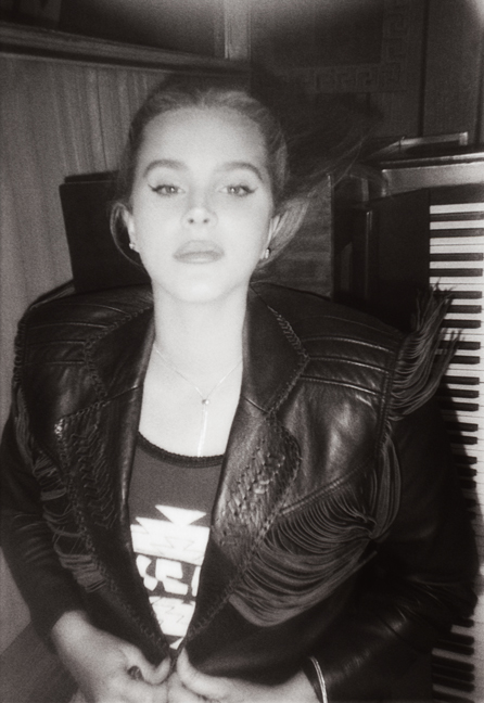 Lana del Rey: Η ιέρεια της μελαγχολίας «εγκαταλείπει» το L.A.