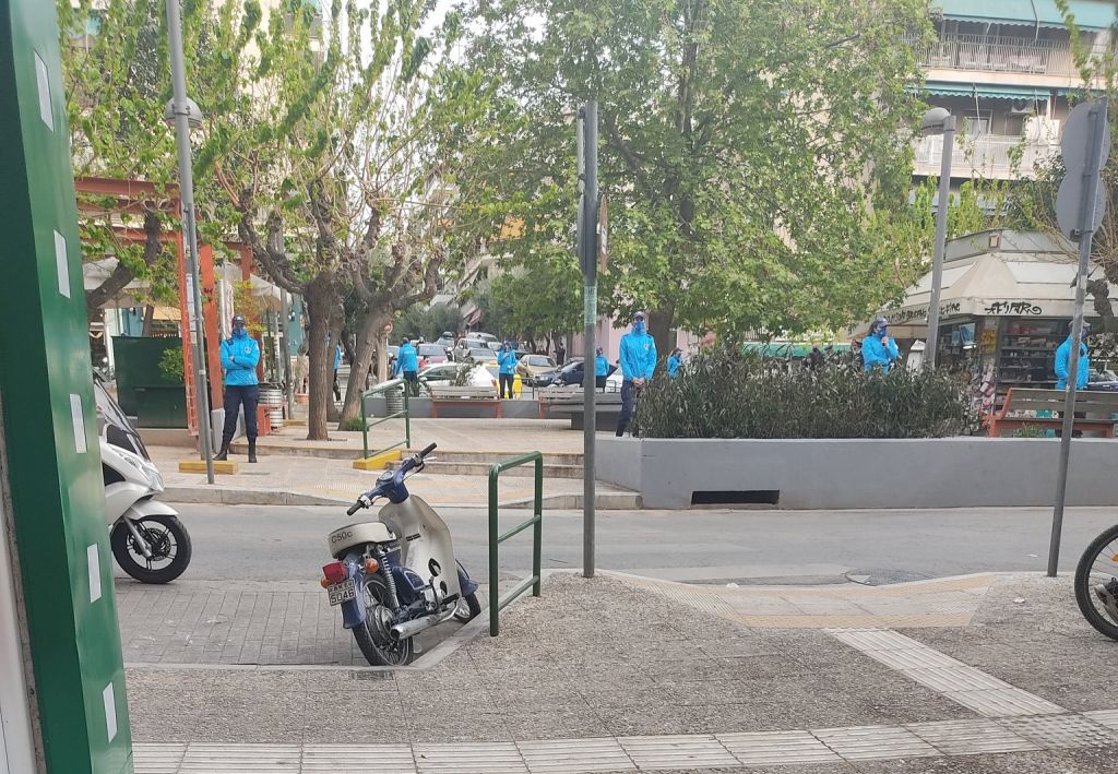 Πλατεία Βαρνάβα : Αστυνομικές δυνάμεις για την τήρηση των μέτρων κατά του κορωνοϊού
