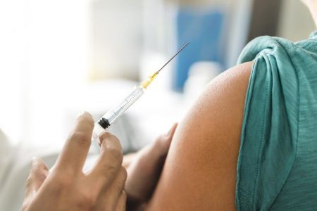 Εμβολιασμός : Ανοίγει σήμερα η πλατφόρμα των ραντεβού για άτομα με υποκείμενα νοσήματα αυξημένου κινδύνου