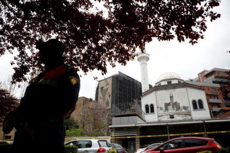Τίρανα : Επίθεση με μαχαίρι μέσα σε τέμενος – Πέντε τραυματίες