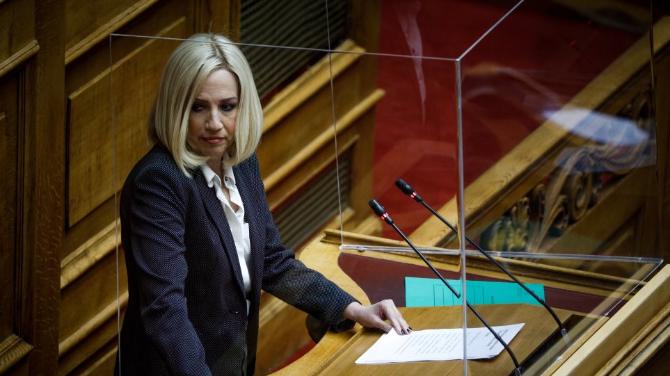 Γεννηματά : Μειώστε το ΦΠΑ στο 6% για τουρισμό και εστίαση ως το τέλος του 2021