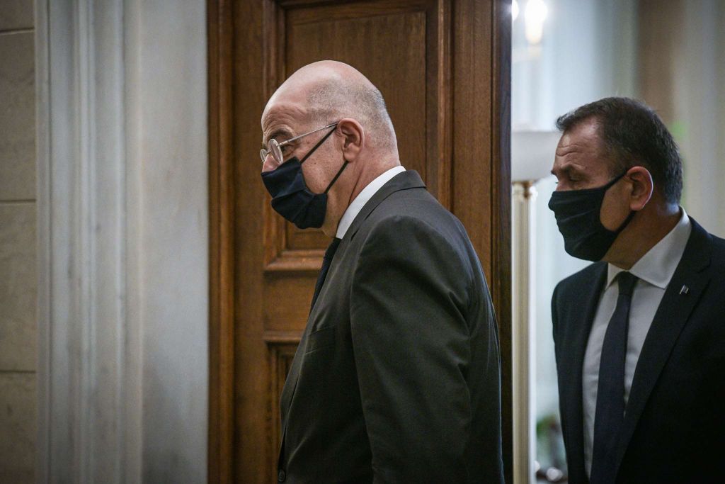 Δένδιας – Παναγιωτόπουλος στη Σαουδική Αραβία – Οι επαφές