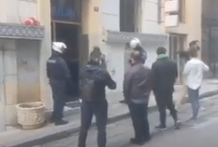 Επιχείρηση της ΕΛ.ΑΣ στην Ομόνοια – Εκκένωση κτιρίου