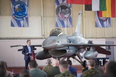 Μητσοτάκης στην άσκηση «Ηνίοχος» : Θέλουμε την καλή γειτονία αλλά δεν είμαστε αφελείς – Αντιμετωπίζουμε νέες απειλές