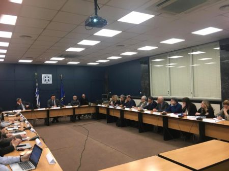 Βουλή: Χαμός με την τροπολογία για την ασυλία της Επιτροπής λοιμωξιολόγων