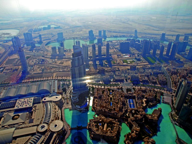 Πάσχα στο… Ντουμπάι αλλά όχι στο χωριό