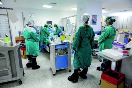 Κορωνοϊός: 2.759 νέα κρούσματα και 75 θάνατοι – Στους 822 οι διασωληνωμένοι