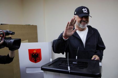 Αλβανία: Μπροστά στα exit poll το κυβερνών Σοσιαλιστικό Κόμμα