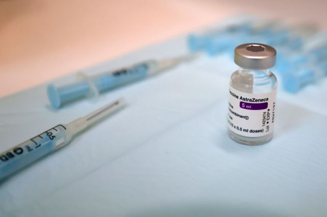 Εμβόλιο: Ανοιξε η πλατφόρμα για τους 30-39 με Astrazenca