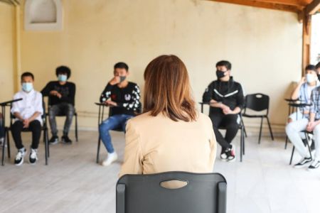 Σακελλαροπούλου: Το μήνυμα για τα ασυνόδευτα προσφυγόπουλα