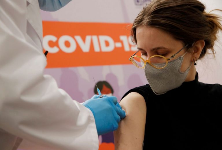 Εμβόλια – κορωνοϊός: Τι γνωρίζουμε και τι δεν γνωρίζουμε για την ασφάλειά τους | tovima.gr
