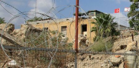 Heavy shadows haunt efforts toward a Cyprus problem solution