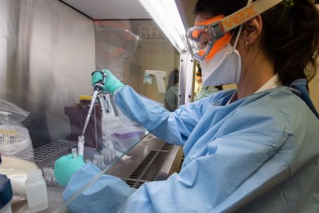 Κορωνοϊός : Πώς συνδέεται ο υποθυρεοειδισμός με την ανοσμία