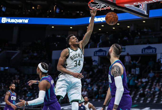 Χόρνετς – Μπακς 104-114: Ηγέτης ο Αντετοκούνμπο οδήγησε στη νίκη