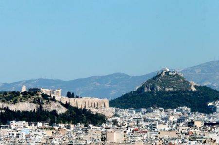 Θερμή αλλά όχι ηλιόλουστη η φετινή Λαμπρή – Τι καιρό θα κάνει έως και την Τρίτη του Πάσχα