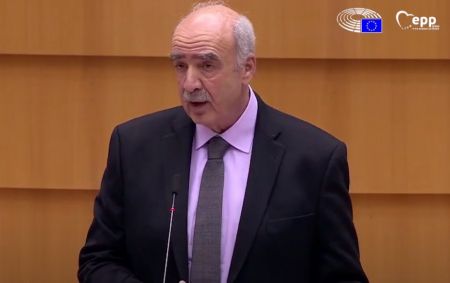 Μεϊμαράκης: «Λίγο ακόμα και βγαίνουμε»